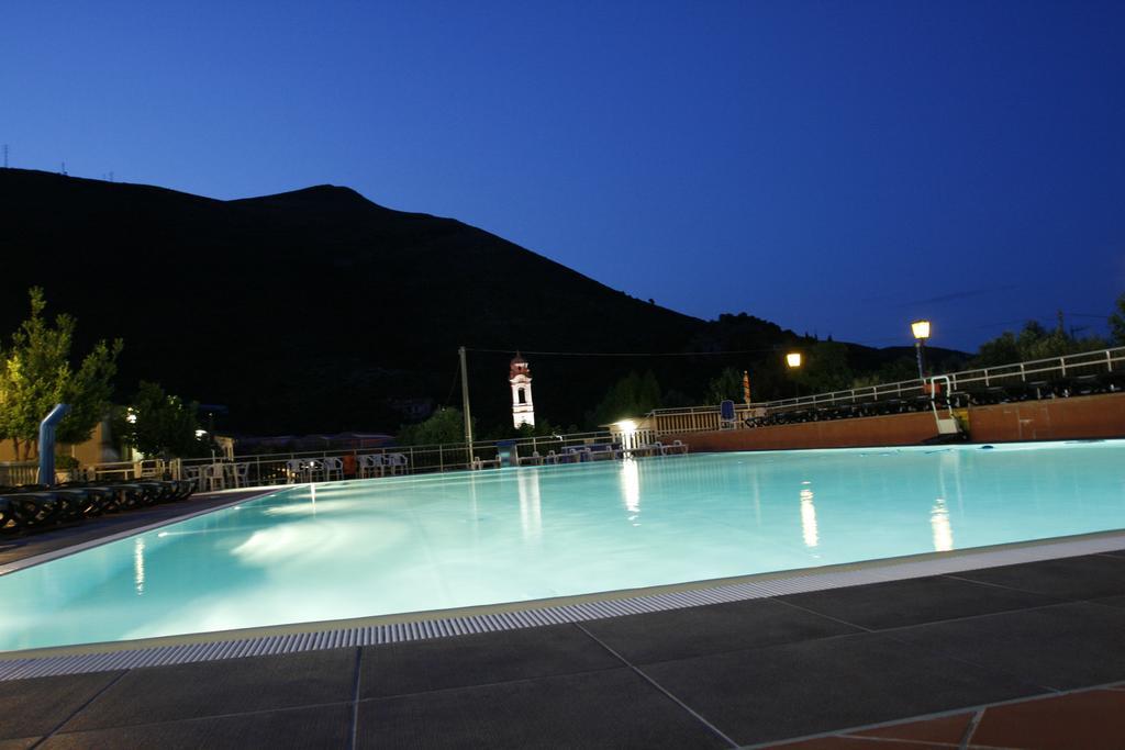 Camping Ali Baba Ceriale Exteriér fotografie